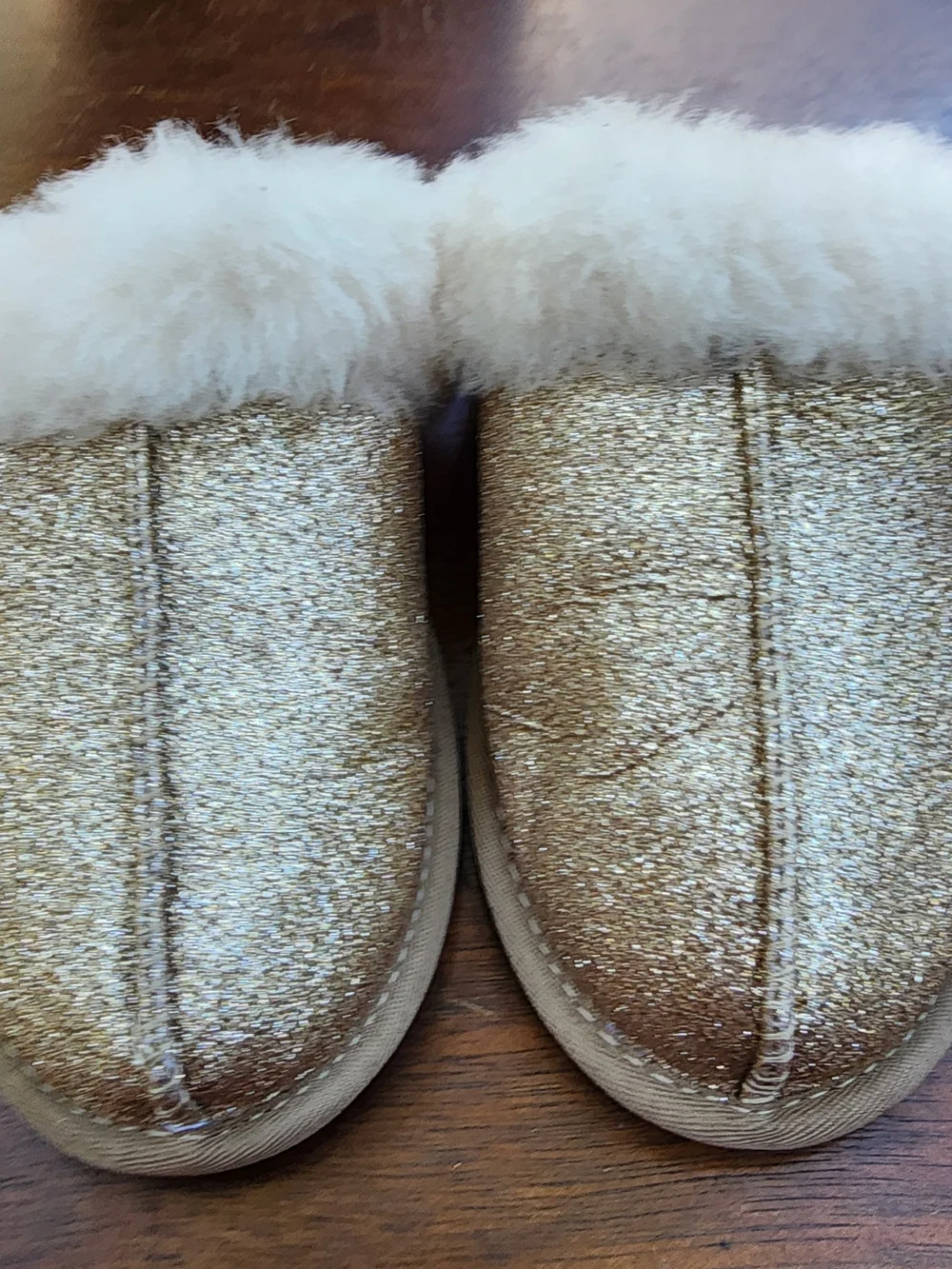 UGG Scuffette II Metallic Sparkle Gold Slippers Size [6]